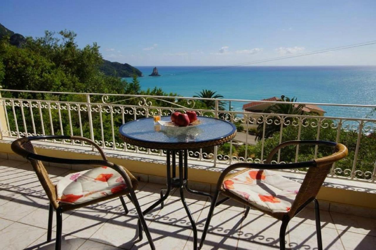 Alexandra Natalia Aparthotel Агиос-Гордиос Экстерьер фото
